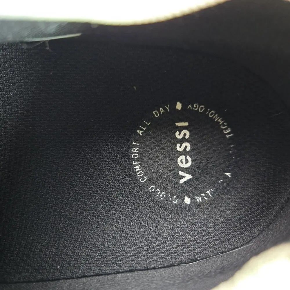 Vessi Everyday 2.0 Womens Size 8 Waterproof Shoes Sneakers Polar White